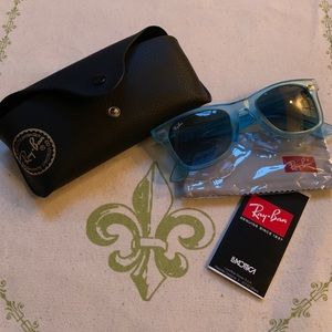 💯 😎NWOT Ray-Ban Wayfarer Sunshades
